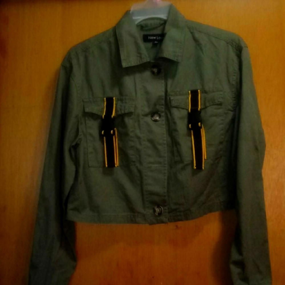 Olive green half jacket never been worn